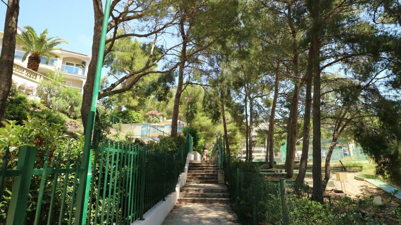 Apartment Ena - Lavica Podstrana Bagian luar foto